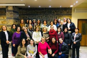 FRAUENMEETING IN GEMEINDE SYRIEN 2020 - HIMMELSPERLEN INTERNATIONALSyrien- Frauenmeeting in einer Gemeinde in Damaskus 2020 HIMMELSPERLEN INTERNATIONAL 