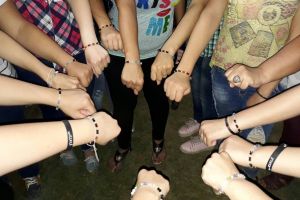 Geschenke für die Frauen – handgefertigte Armbänder nach Psalm 23 SYRIEN - HIMMELSPERLEN INTERNATIONAL